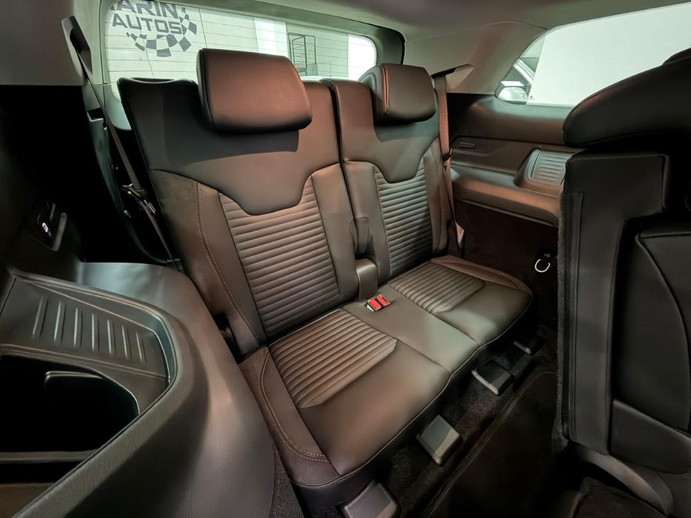 Jeep Commander Limited — foto 16